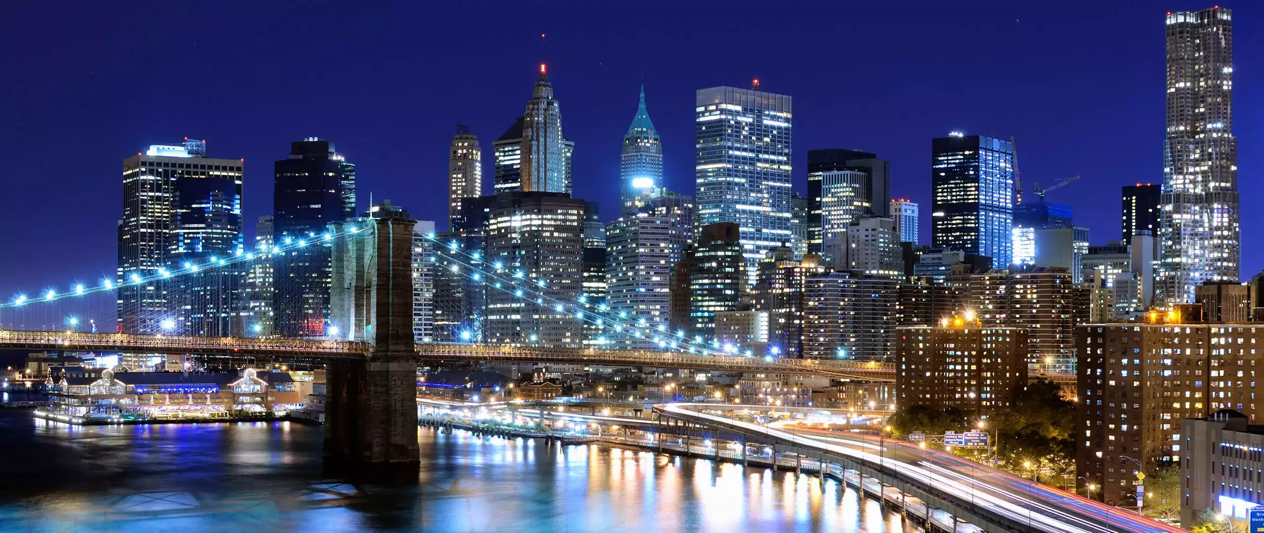 Soluxio solar light pole street light in smart city New York