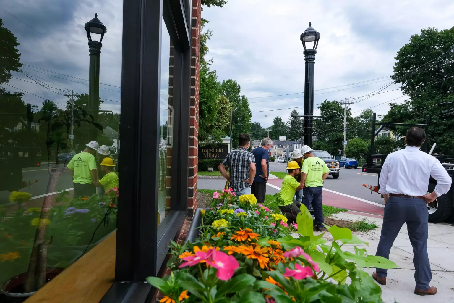 Soluxio solar poles with a traditional look in the city center of Topsfield, MA